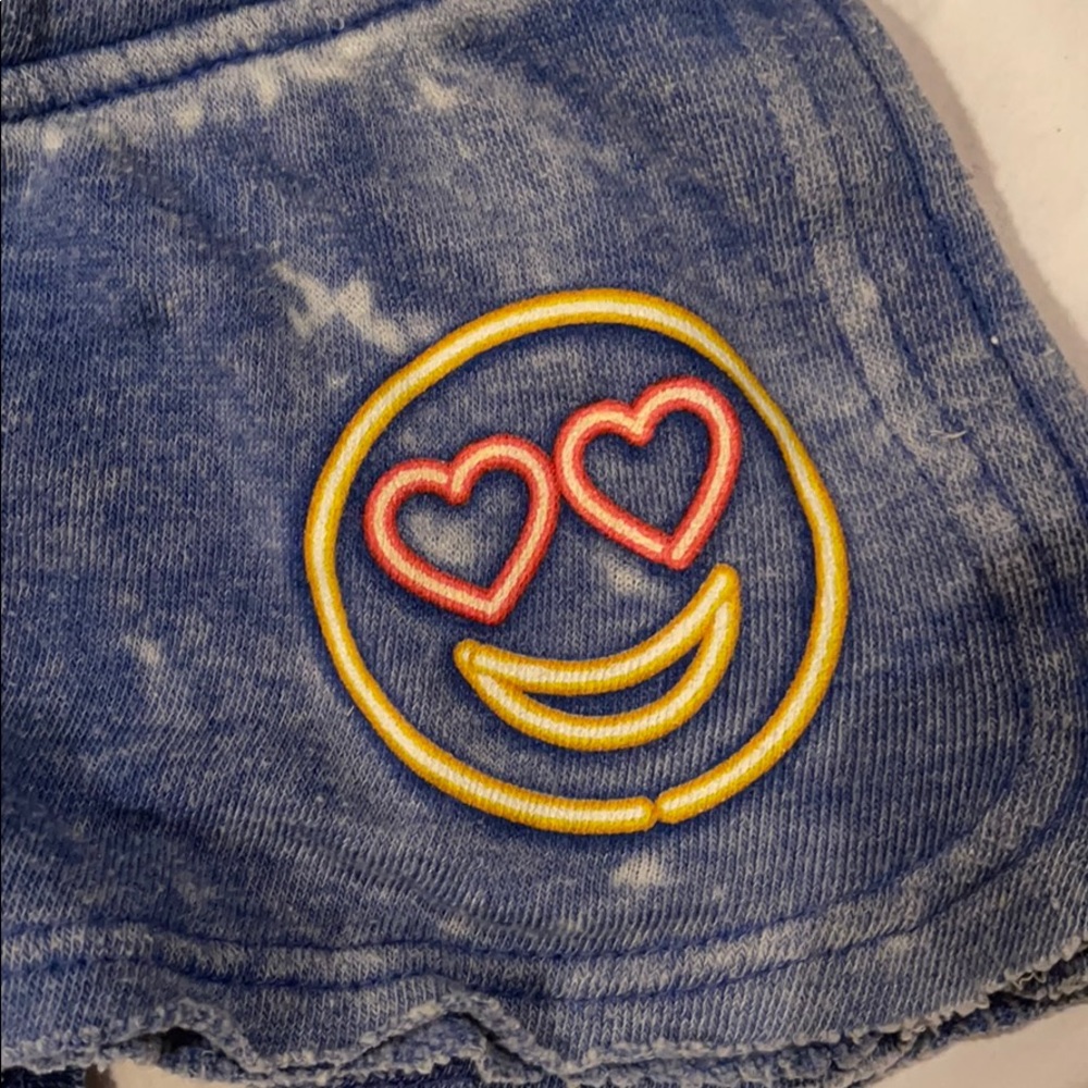 Girls Age 14 emoji Chic2Chic shorts